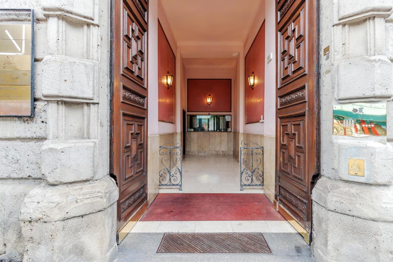 Milan Retreats Cadorna Duomo Apartment ภายนอก รูปภาพ