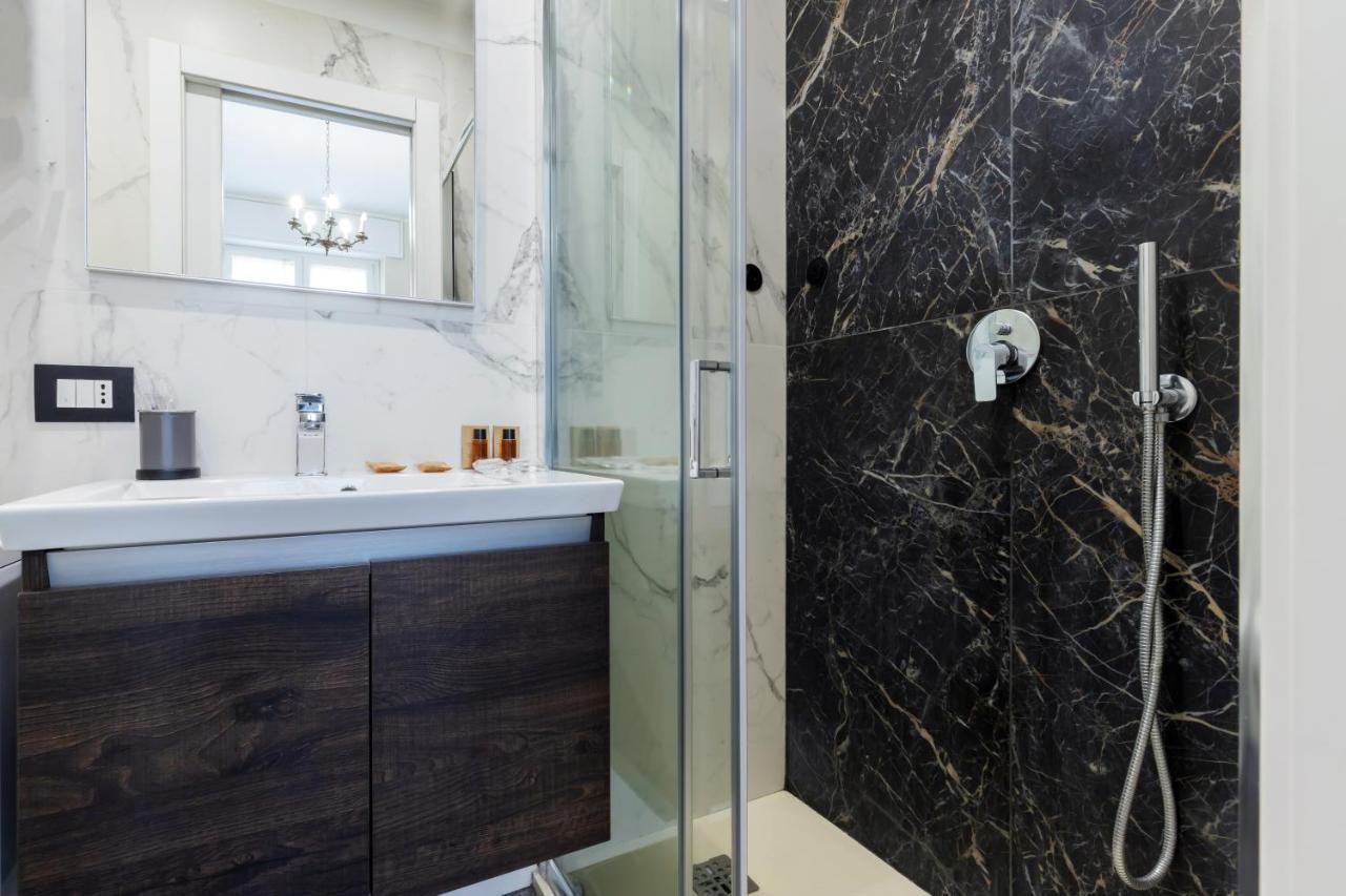 Milan Retreats Cadorna Duomo Apartment ภายนอก รูปภาพ