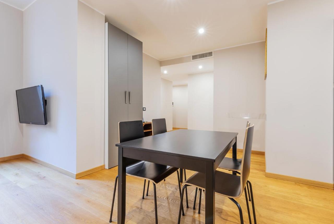 Milan Retreats Cadorna Duomo Apartment ภายนอก รูปภาพ